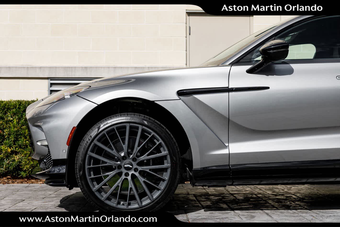 2026 Aston Martin DBX 707