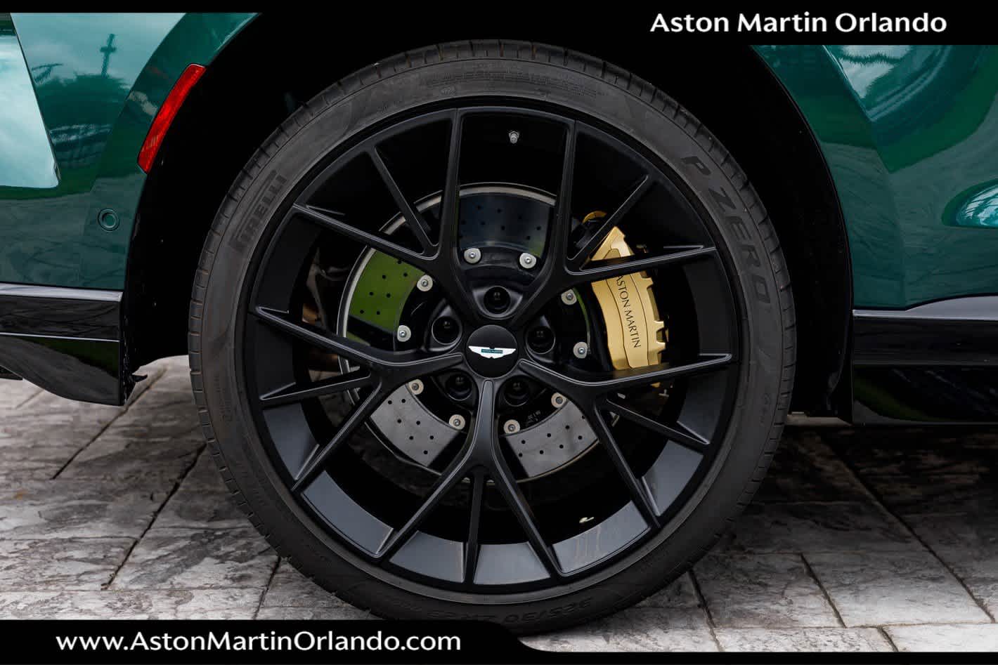 2025 Aston Martin DBX 707