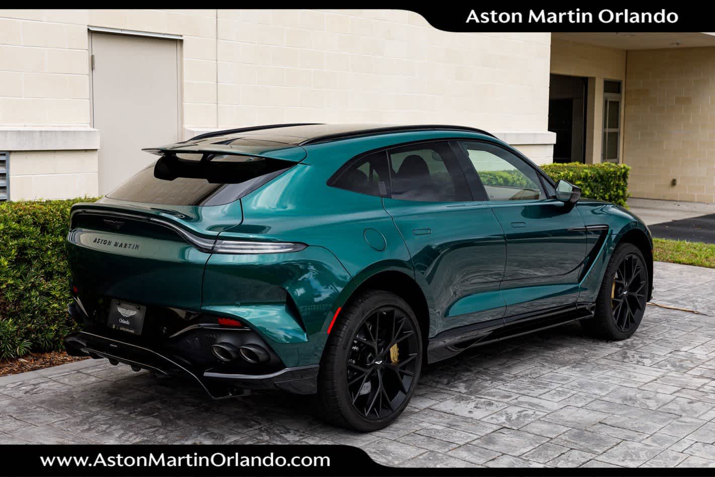 2025 Aston Martin DBX 707