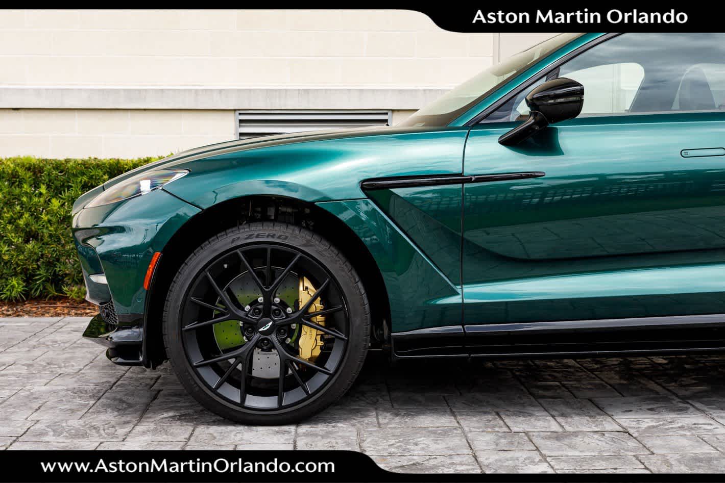 2025 Aston Martin DBX 707
