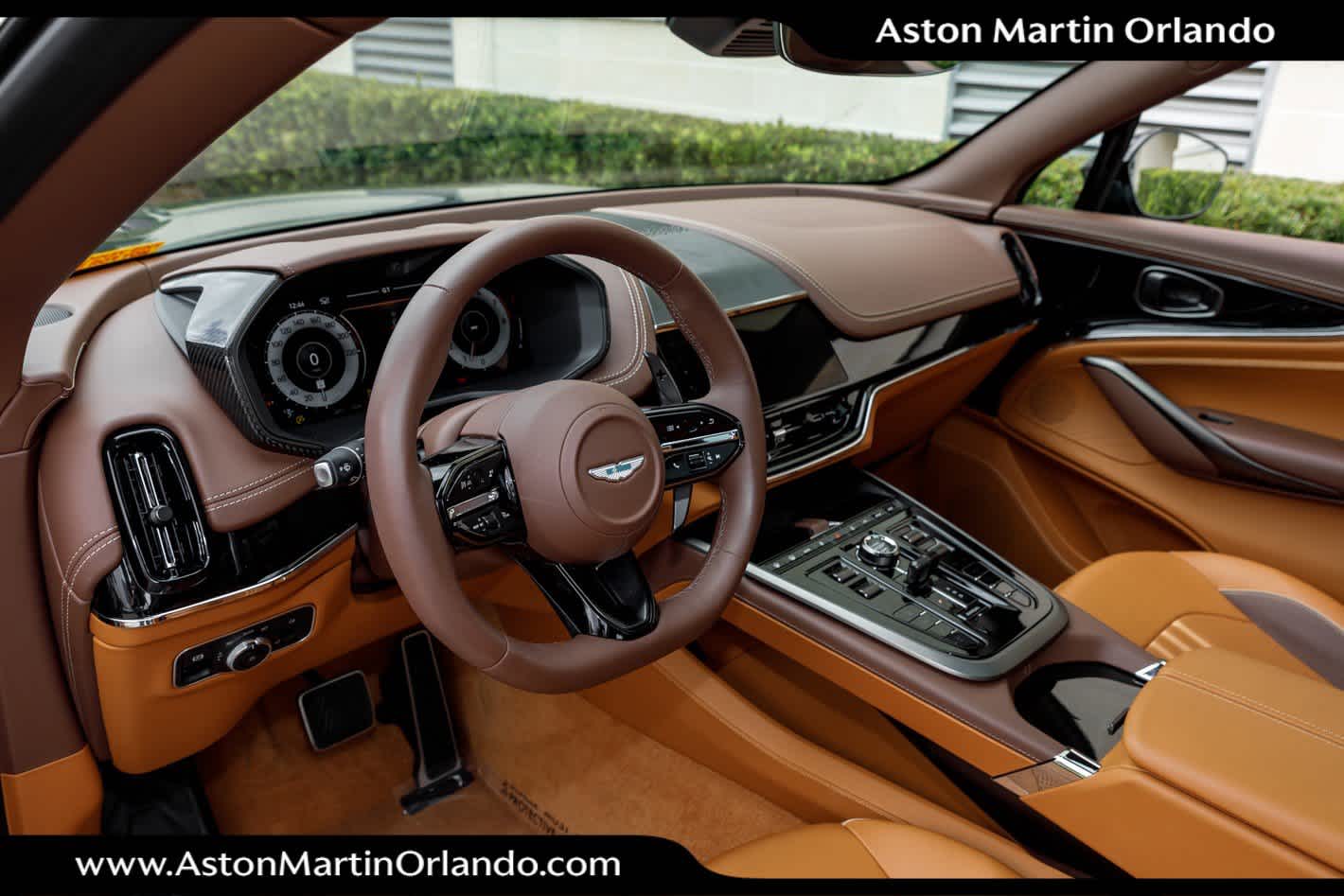 2025 Aston Martin DBX 707