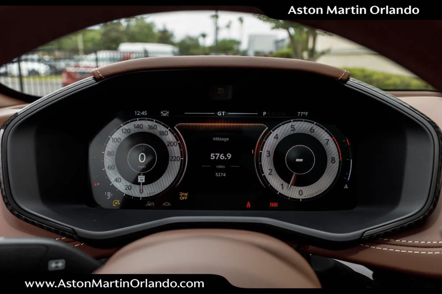 2025 Aston Martin DBX 707