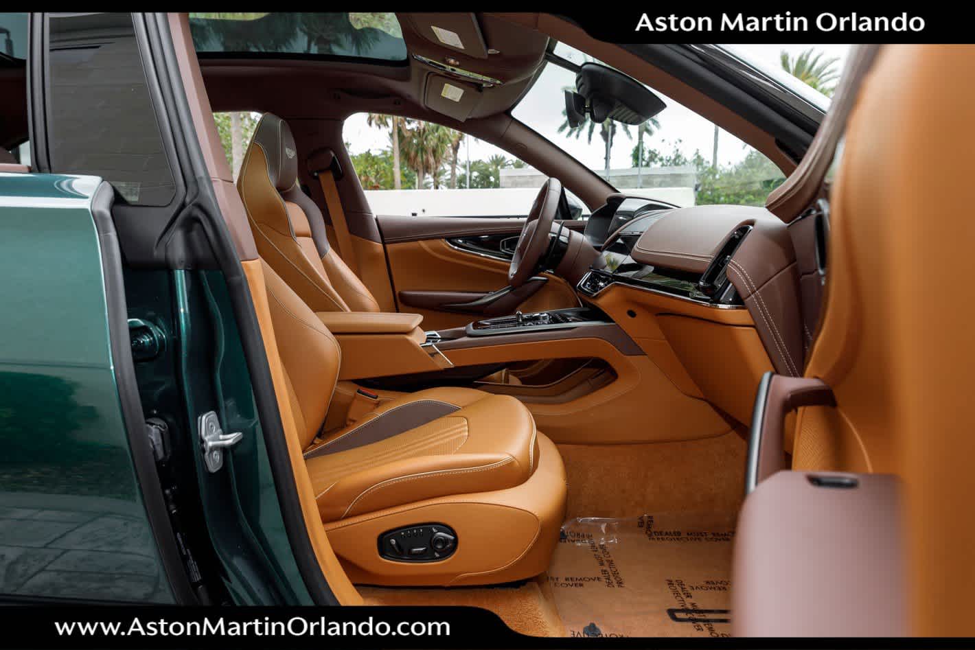 2025 Aston Martin DBX 707