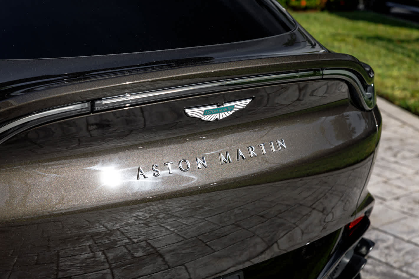 2026 Aston Martin DBX 707
