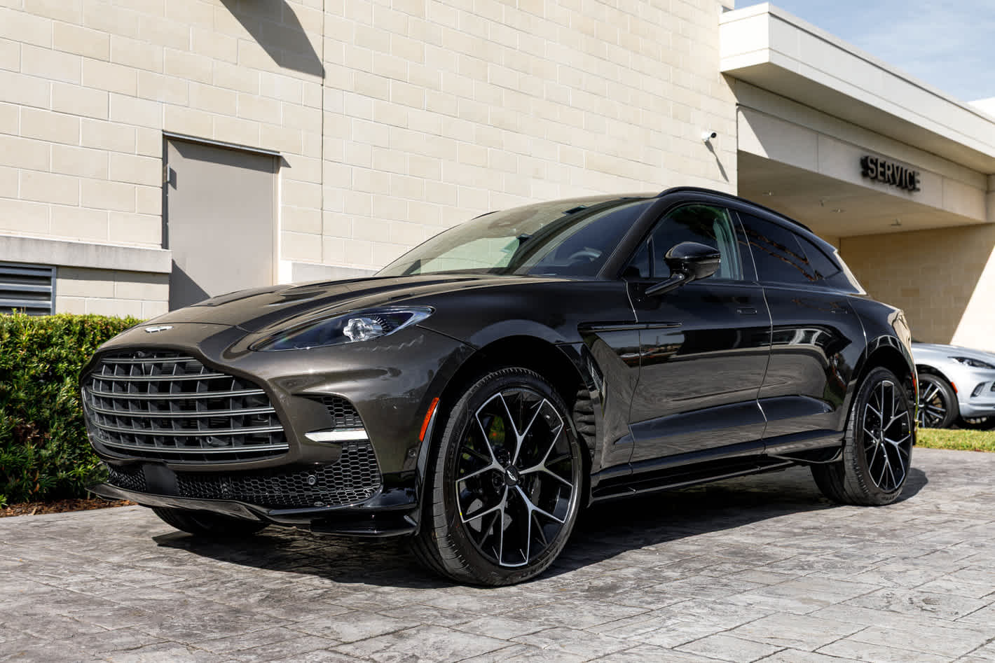 2026 Aston Martin DBX 707
