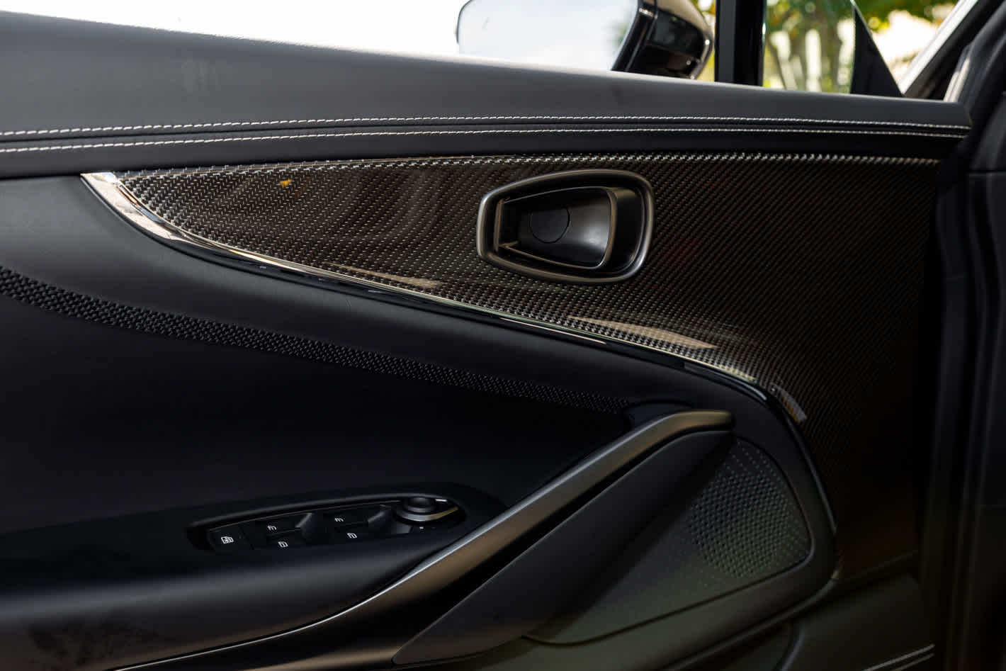 2026 Aston Martin DBX 707