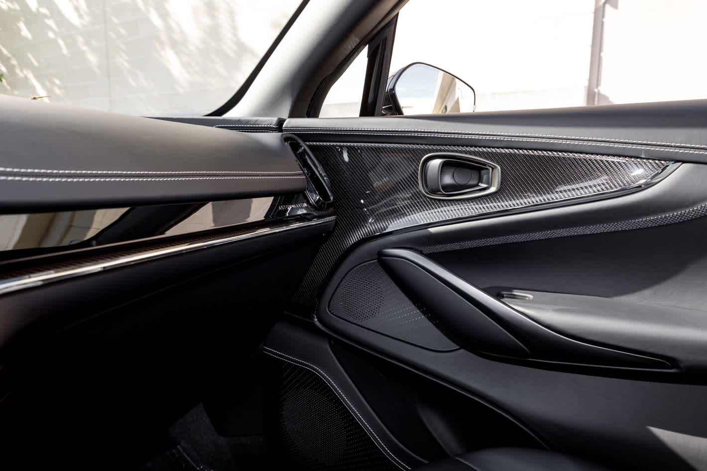 2026 Aston Martin DBX 707