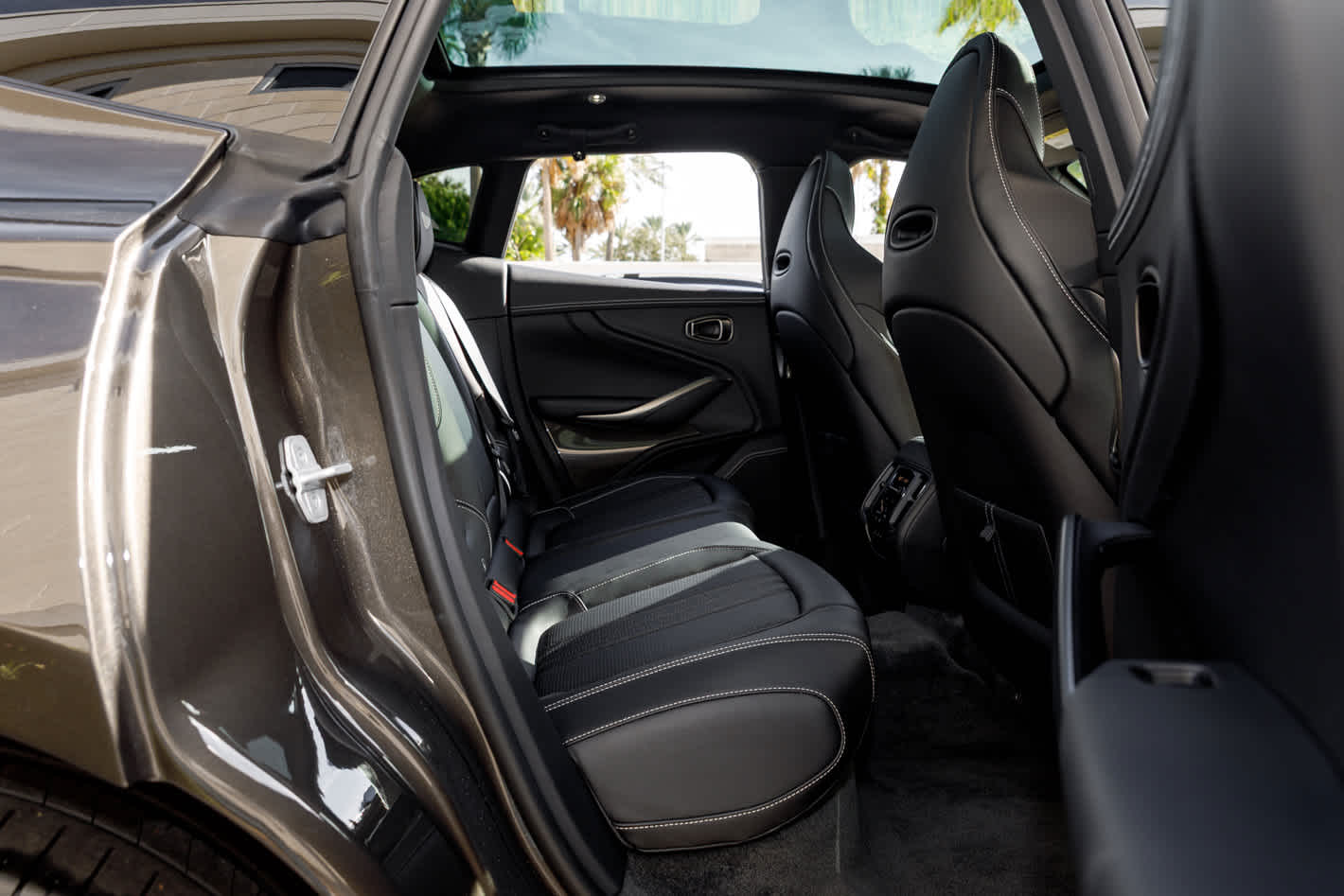 2026 Aston Martin DBX 707