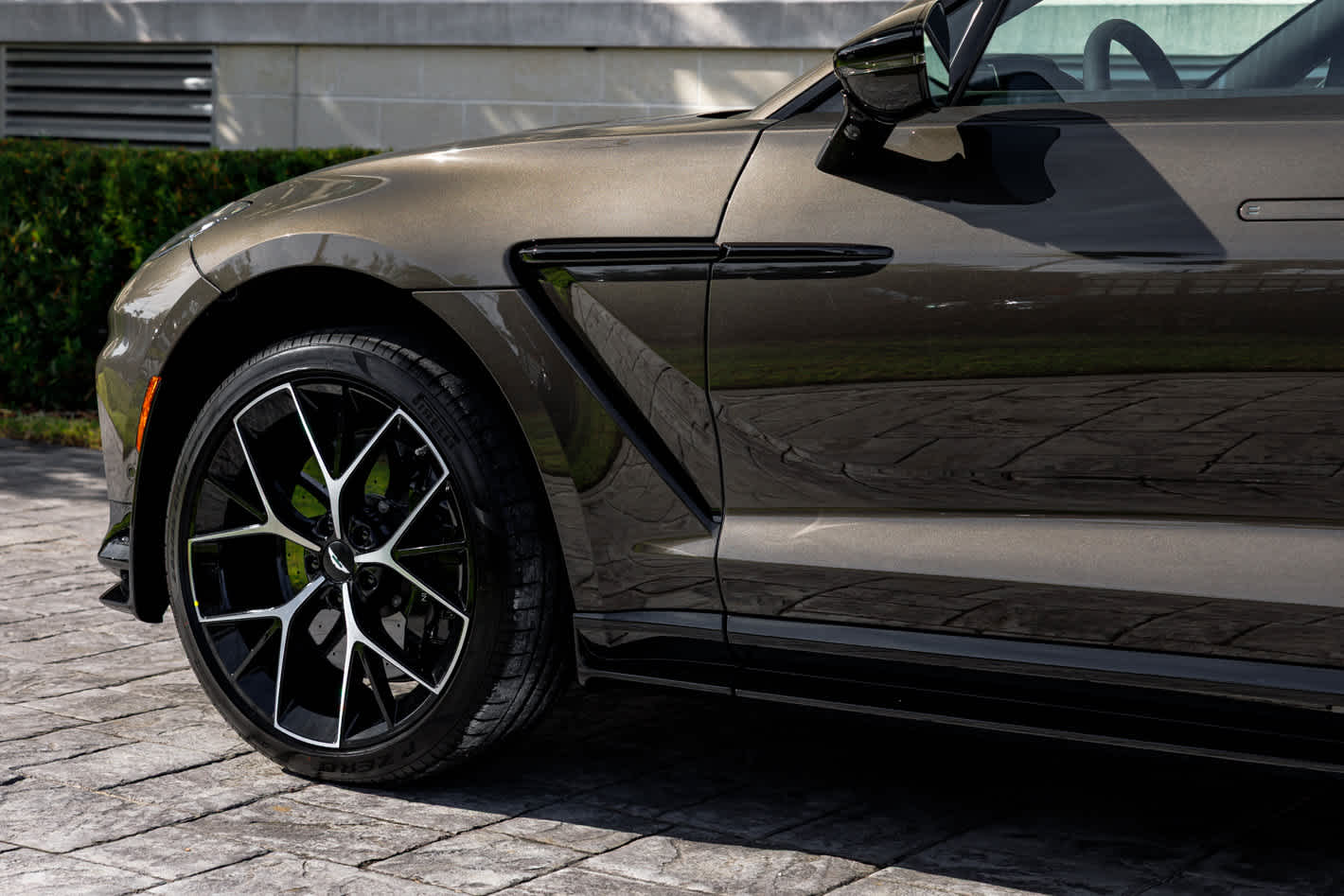2026 Aston Martin DBX 707