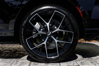 2025 Aston Martin DBX 707