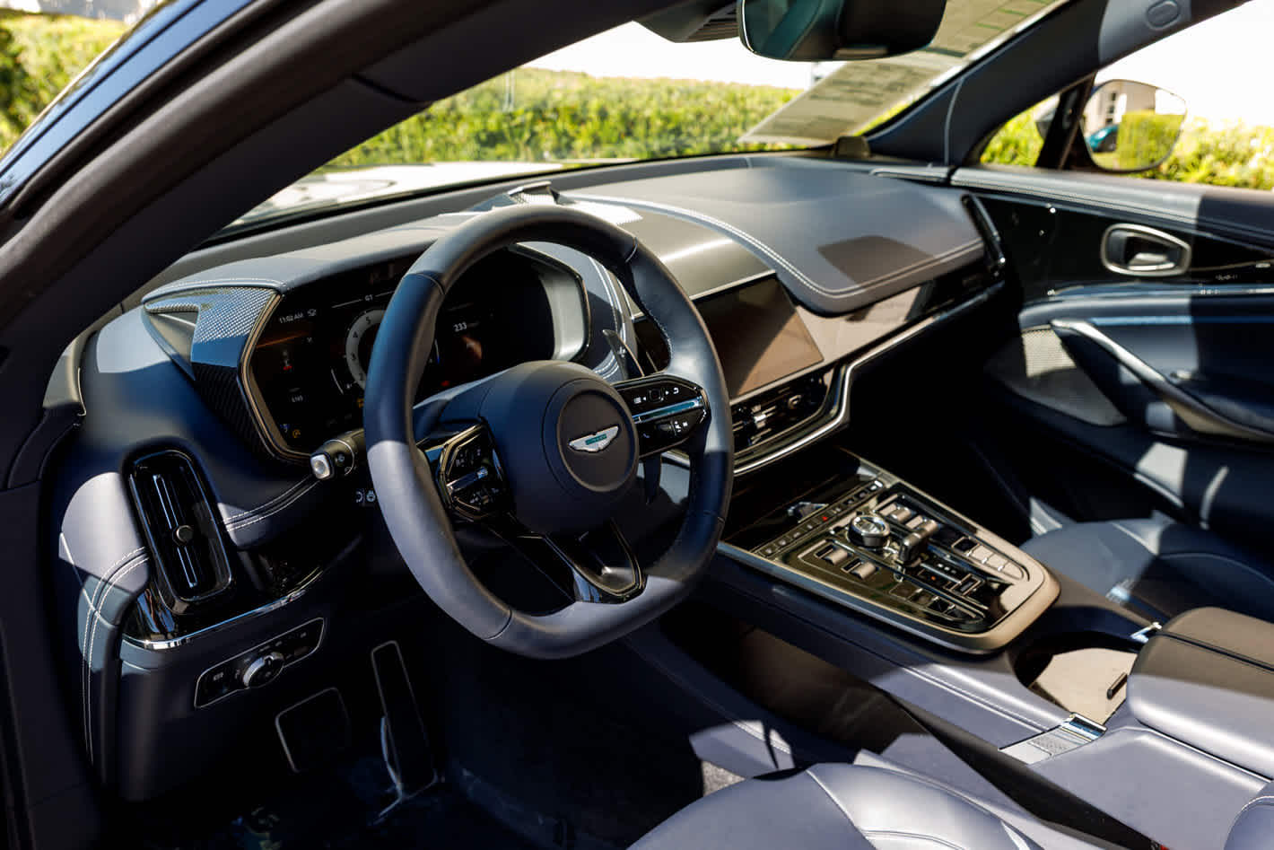 2025 Aston Martin DBX 707