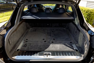 2025 Aston Martin DBX 707