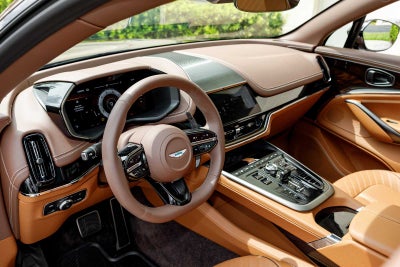 2025 Aston Martin DBX 707