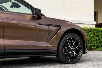 2025 Aston Martin DBX 707
