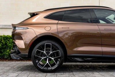 2025 Aston Martin DBX 707