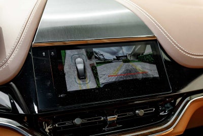 2025 Aston Martin DBX 707