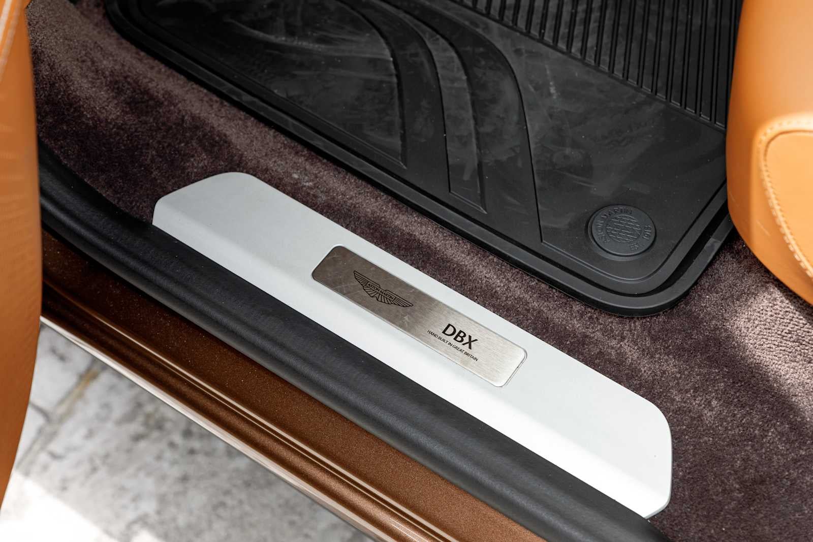 2025 Aston Martin DBX 707