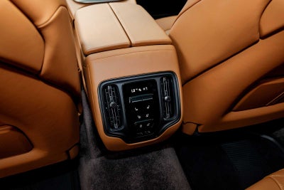 2025 Aston Martin DBX 707