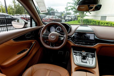 2025 Aston Martin DBX 707