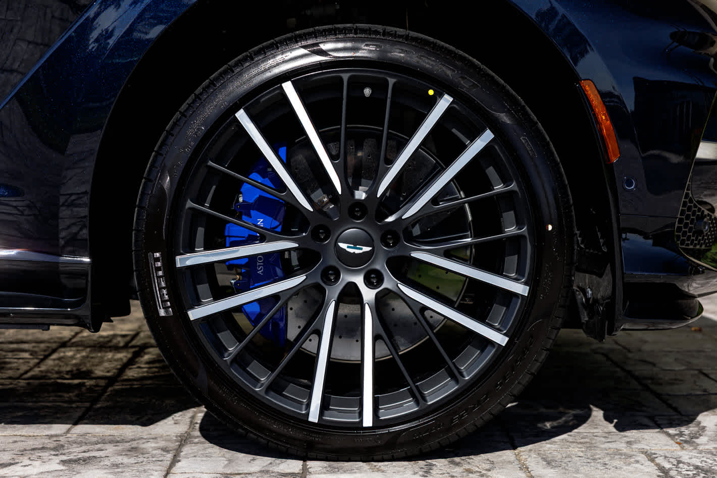 2026 Aston Martin DBX 707