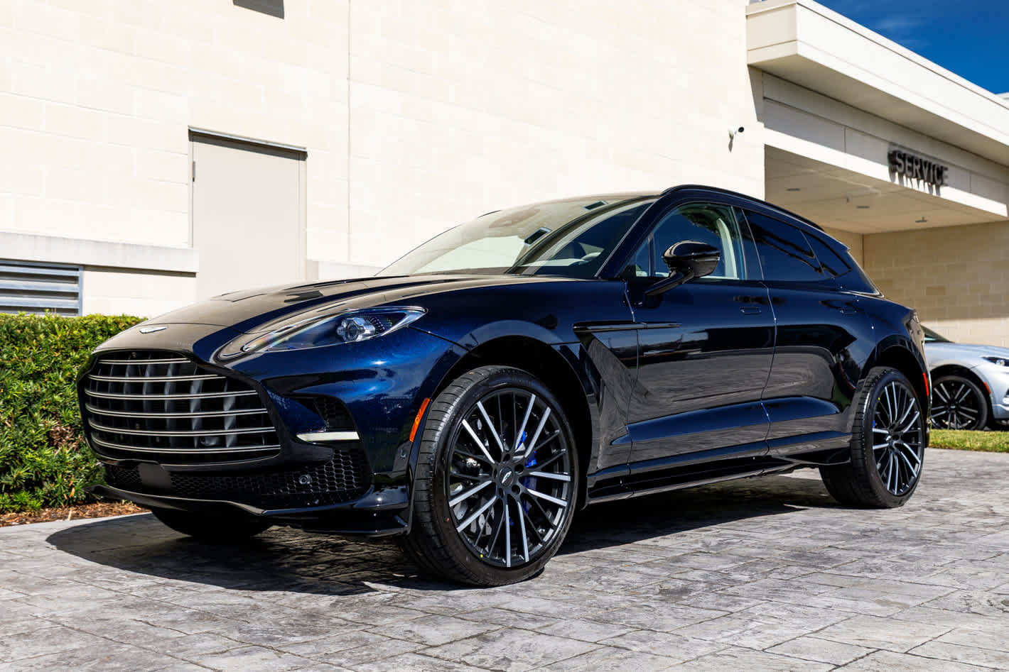 2026 Aston Martin DBX 707