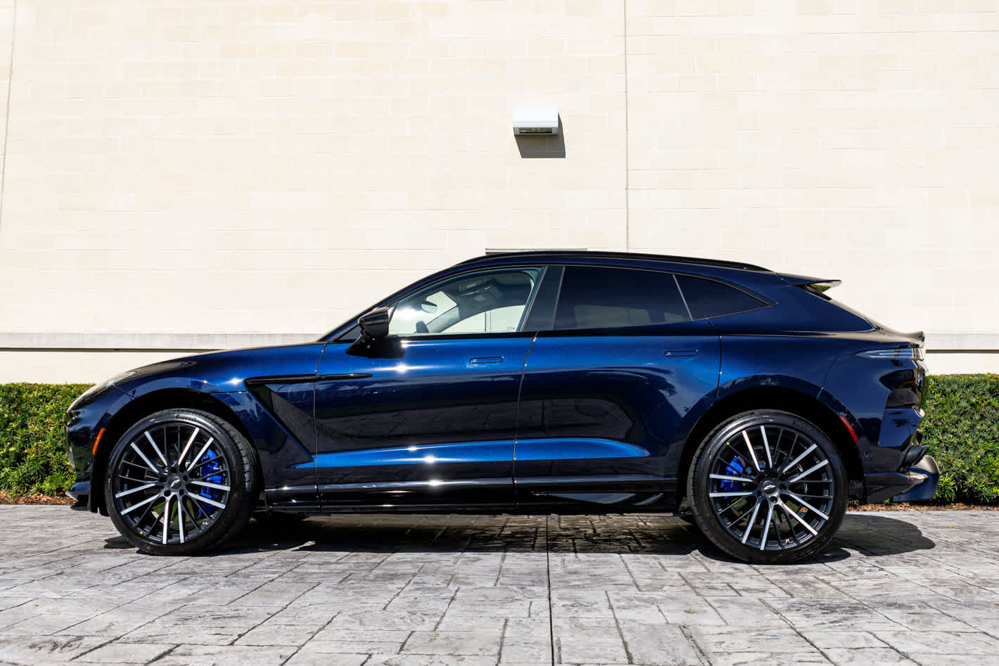 2026 Aston Martin DBX 707