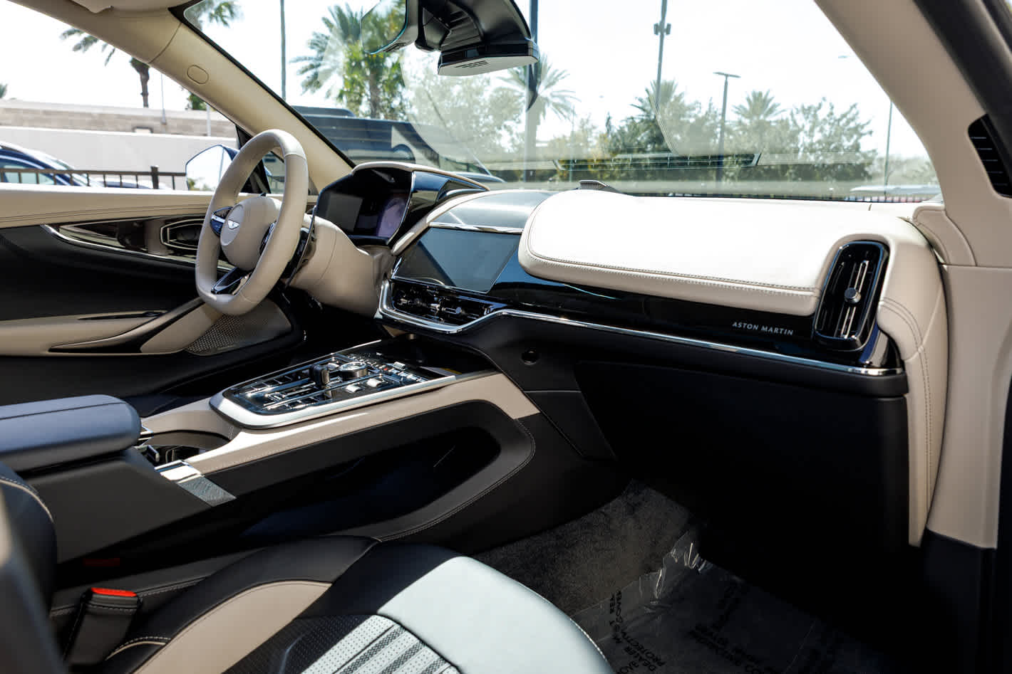 2026 Aston Martin DBX 707