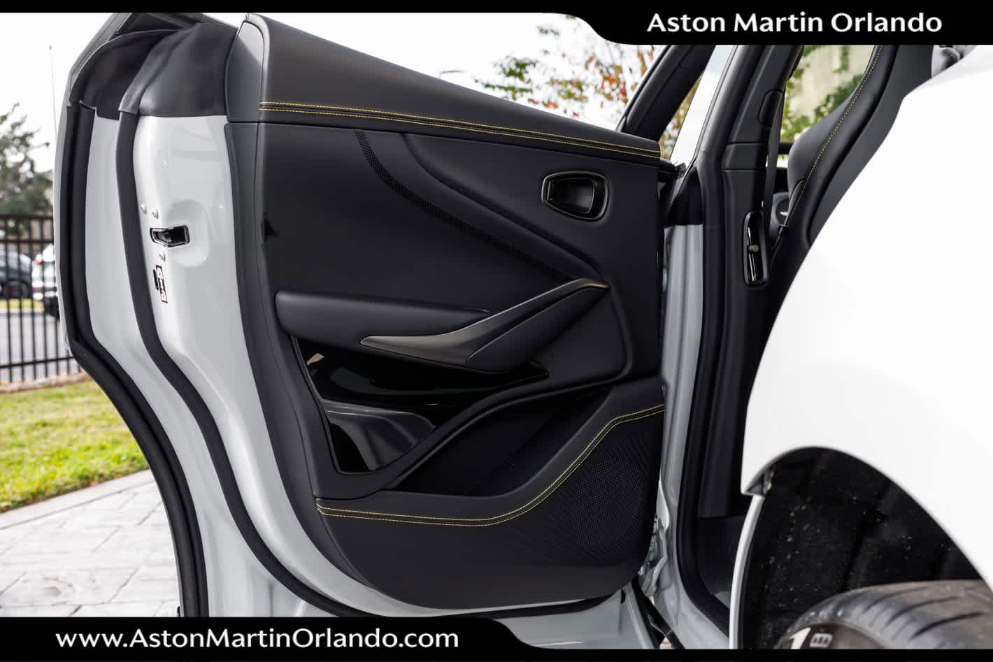 2026 Aston Martin DBX 707