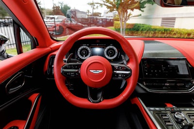 2025 Aston Martin DBX 707