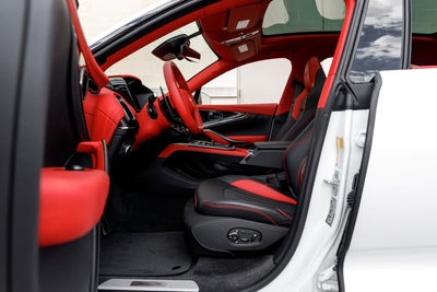 2025 Aston Martin DBX 707