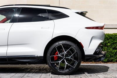 2025 Aston Martin DBX 707