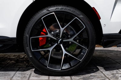 2025 Aston Martin DBX 707