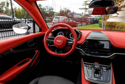 2025 Aston Martin DBX 707