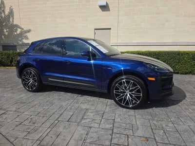 2025 Porsche Macan Base
