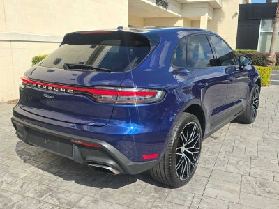 2025 Porsche Macan Base