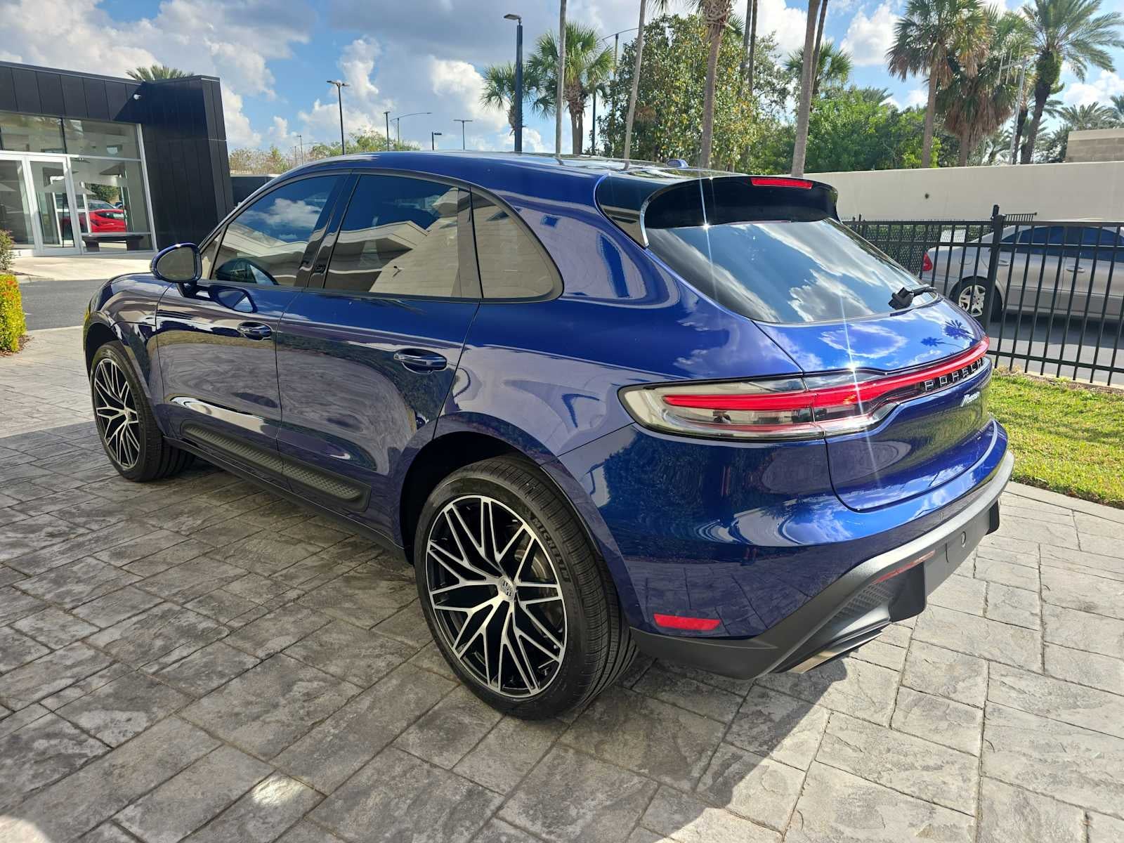 2025 Porsche Macan Base