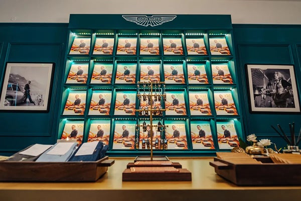 HOUSE OF Q HOUSE OF Q