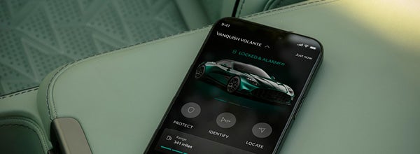 Digital cockpit and next-generation infotainment in the 2026 Aston Martin Vanquish Volante.